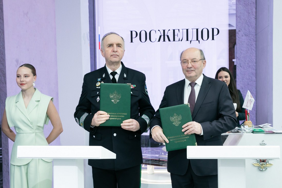 СТМ и УрГУПС договорились о  подготовке кадров и научно-технологической базы для высокоскоростного поезда