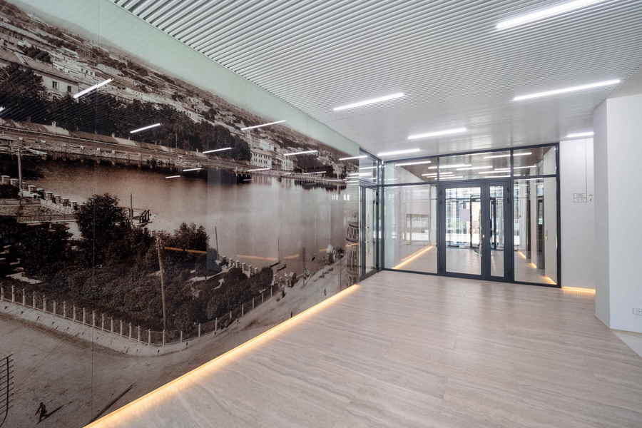 Холл_900.jpg Холл_900.jpg